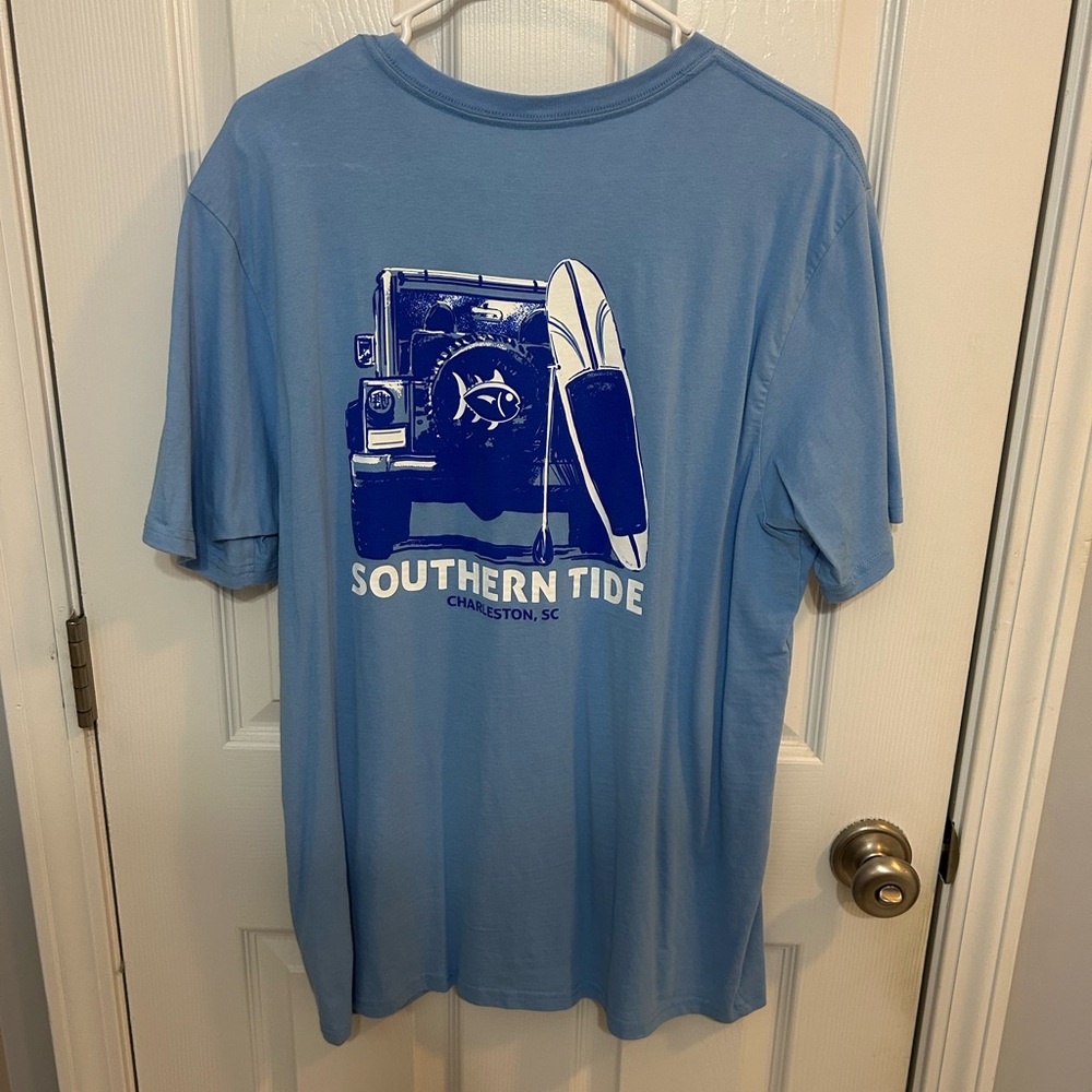 Southern Tide Blue Graphic Tee. Size L